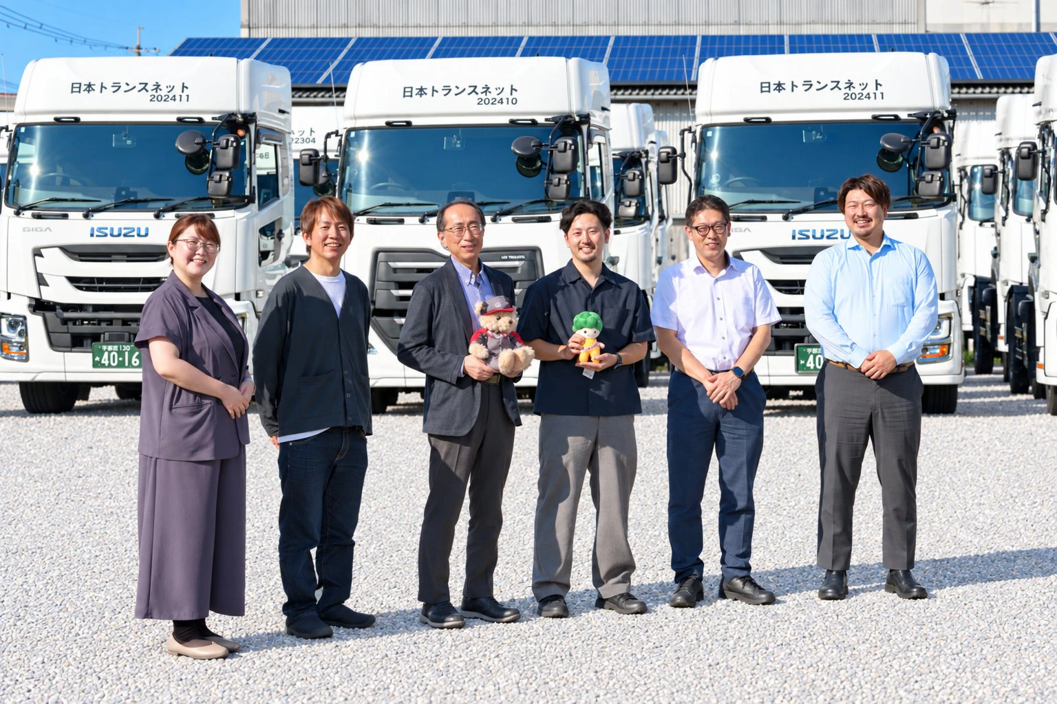 頭の中で組んでいた配車を、会社の財産に。1,000台のトラックを動かしてきた暗黙知のシステム化