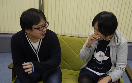 デザイナーの町田さんと赤塚さんが話している